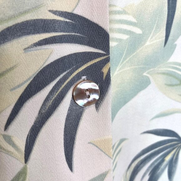 Tommy Bahama Women 100% Silk Palm tree leaves Button down Shirt Size M - Picture 3 of 9